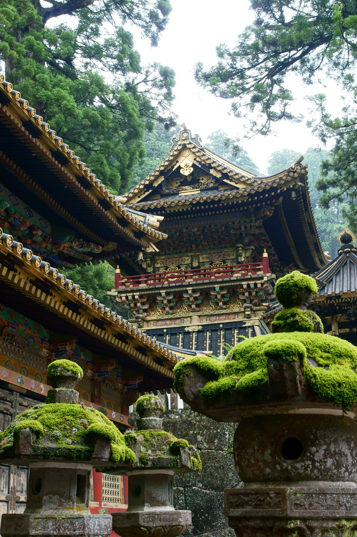 https://mdw-travel-data-us-east-1.s3.amazonaws.com/img/country/Japan/Toshogu-Shrine/img_00.jpg