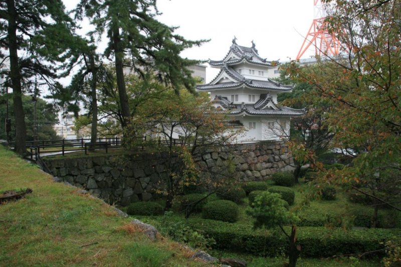 https://mdw-travel-data-us-east-1.s3.amazonaws.com/img/country/Japan/Tsu-Castle/img_04.jpg