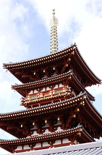 https://mdw-travel-data-us-east-1.s3.amazonaws.com/img/country/Japan/Yakushi-ji-Temple/img_03.jpg