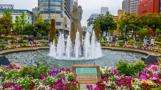 https://mdw-travel-data-us-east-1.s3.amazonaws.com/img/country/Japan/Yamashita-Park/img_02.jpg