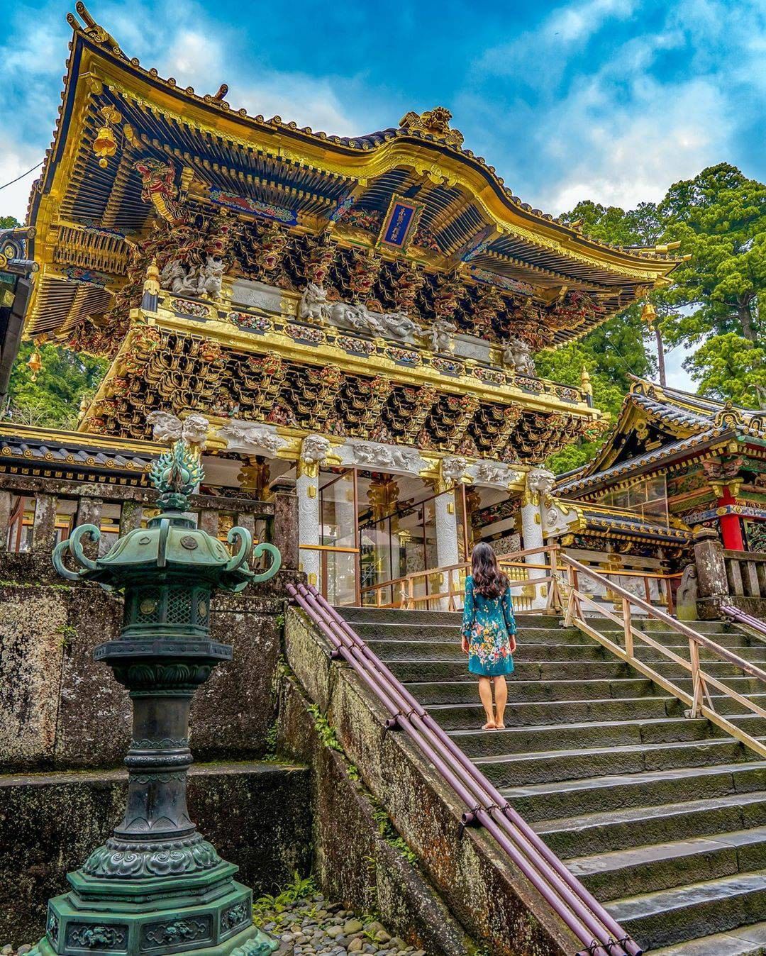 https://mdw-travel-data-us-east-1.s3.amazonaws.com/img/country/Japan/Yomeimon--Main-Gate-/img_01.jpg