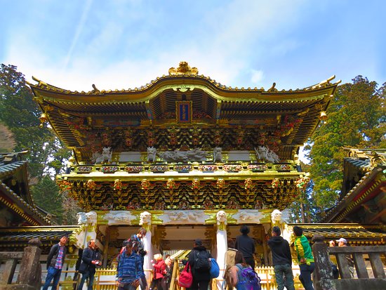 https://mdw-travel-data-us-east-1.s3.amazonaws.com/img/country/Japan/Yomeimon--Main-Gate-/img_02.jpg