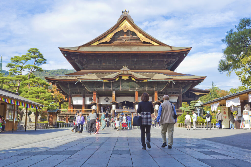 https://mdw-travel-data-us-east-1.s3.amazonaws.com/img/country/Japan/Zenko-ji-Museum/img_01.jpg