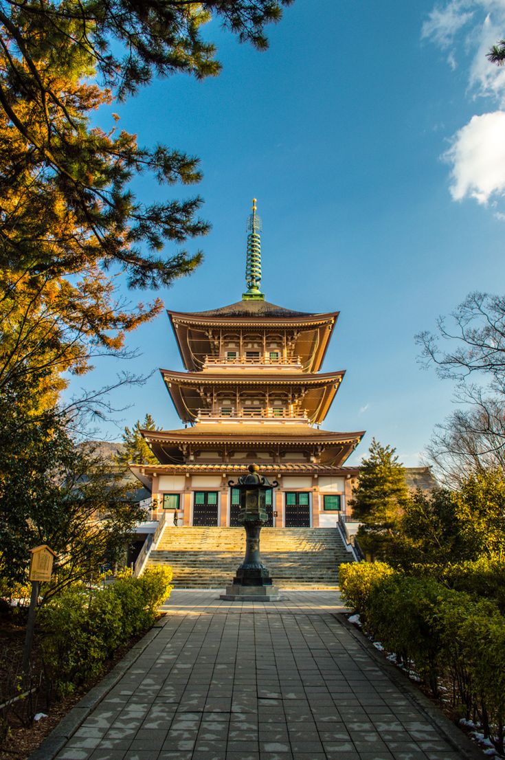 https://mdw-travel-data-us-east-1.s3.amazonaws.com/img/country/Japan/Zenko-ji-Museum/img_03.jpg