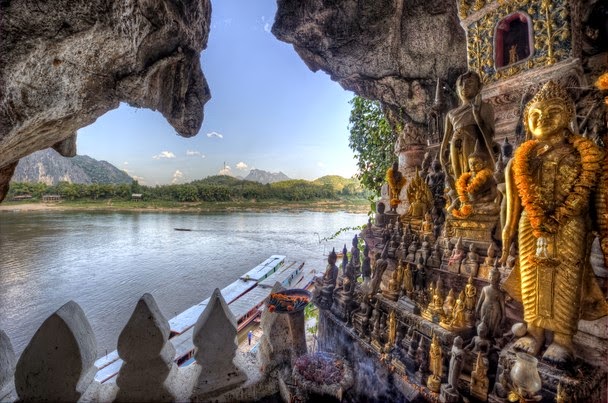 https://mdw-travel-data-us-east-1.s3.amazonaws.com/img/country/Laos/Ban-Lom/img_02.jpg