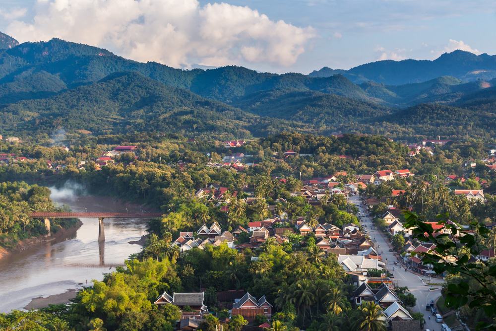 https://mdw-travel-data-us-east-1.s3.amazonaws.com/img/country/Laos/Ban-Na-Louang/img_02.jpg