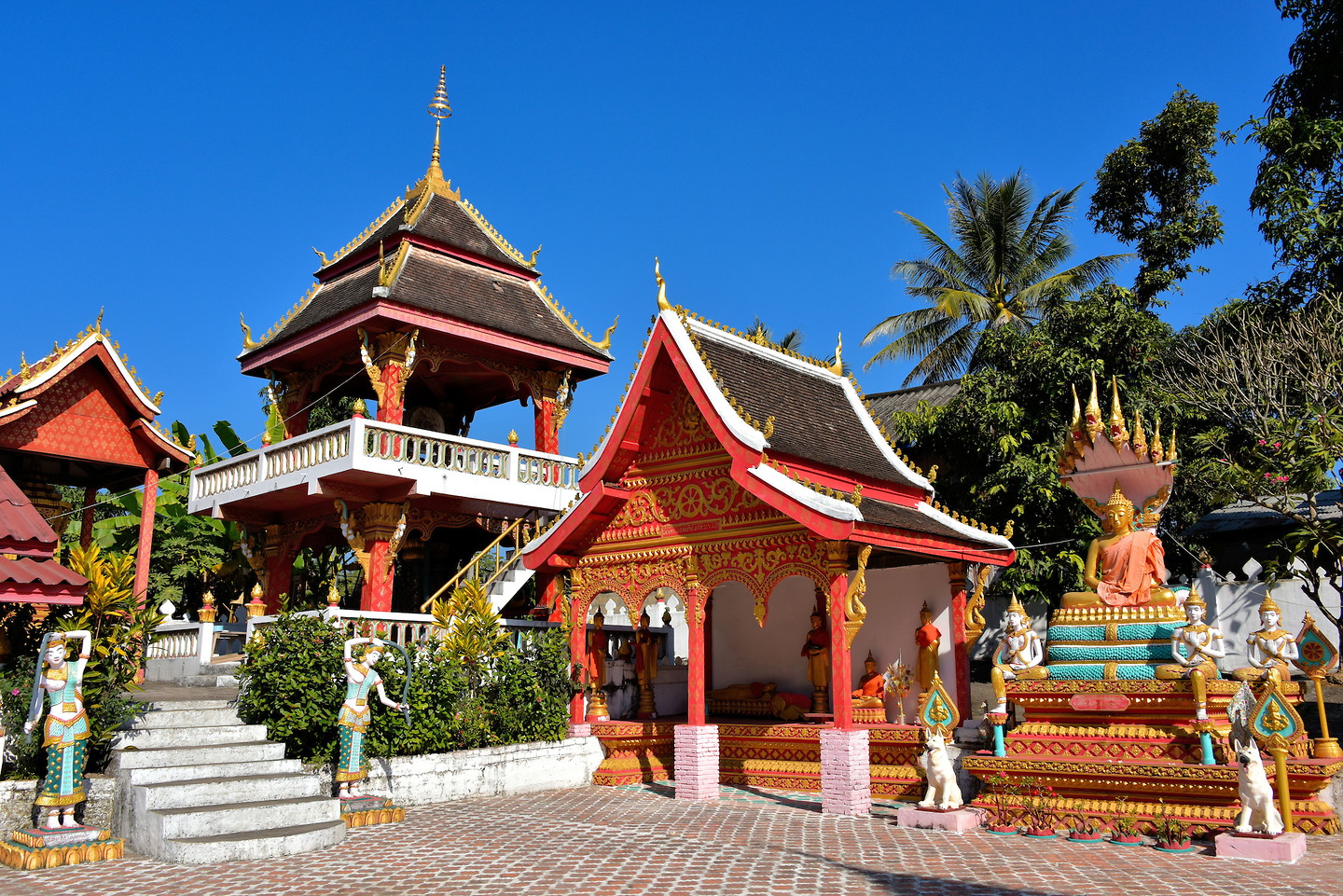 https://mdw-travel-data-us-east-1.s3.amazonaws.com/img/country/Laos/Ban-Nakok-Temple/img_01.jpg