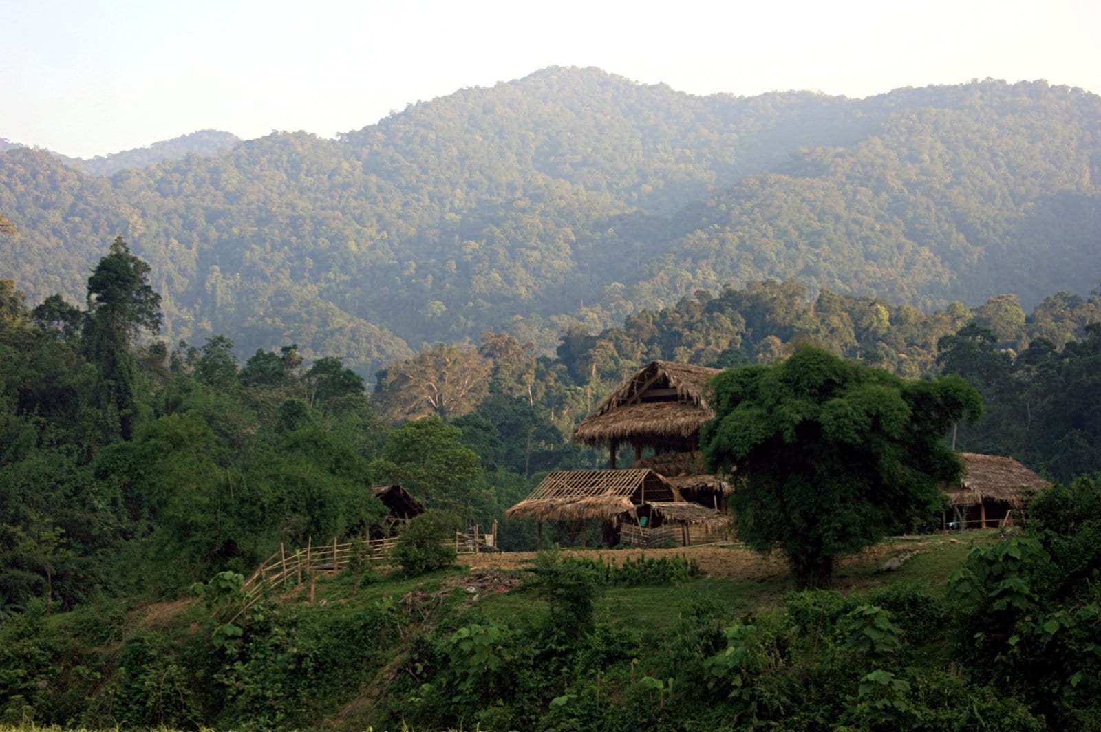 https://mdw-travel-data-us-east-1.s3.amazonaws.com/img/country/Laos/Ban-Nam-Lai/img_02.jpg