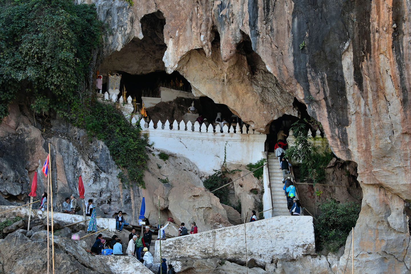 https://mdw-travel-data-us-east-1.s3.amazonaws.com/img/country/Laos/Ban-Pak-Khop/img_03.jpg
