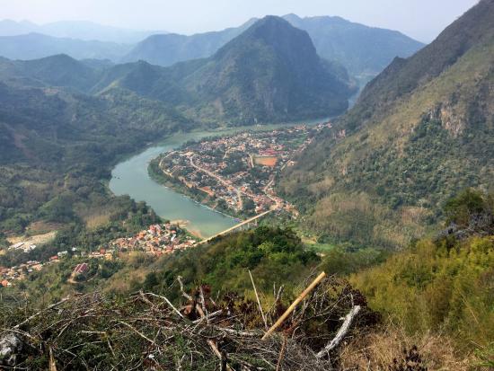 https://mdw-travel-data-us-east-1.s3.amazonaws.com/img/country/Laos/Ban-Sop-Houn/img_02.jpg