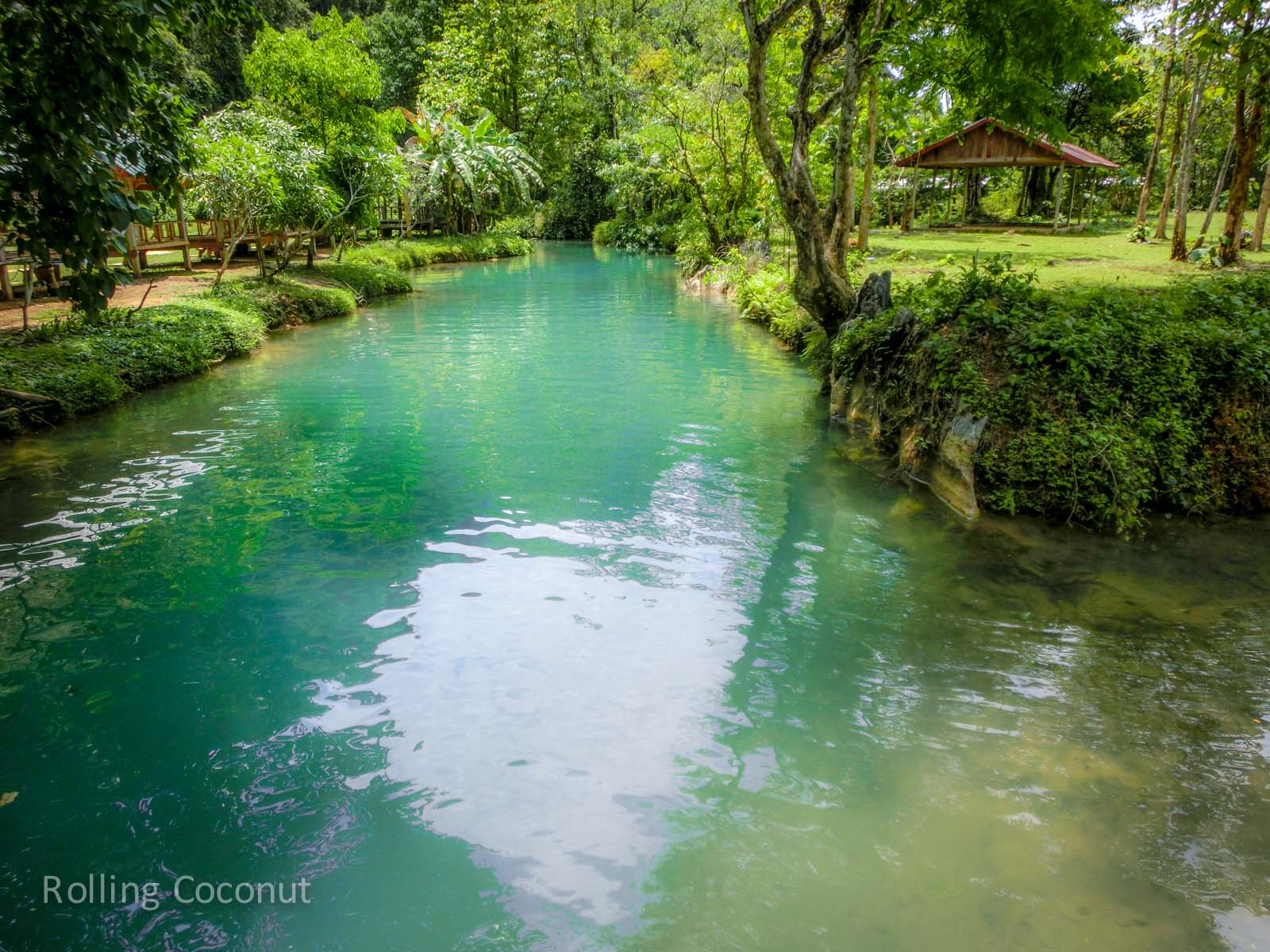 https://mdw-travel-data-us-east-1.s3.amazonaws.com/img/country/Laos/Blue-Lagoon-2/img_01.jpg
