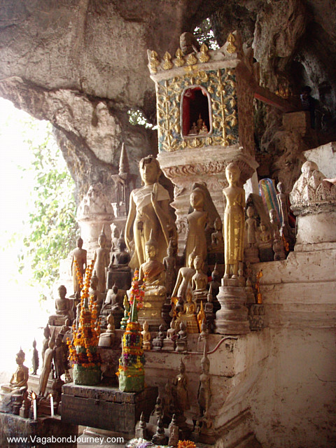 https://mdw-travel-data-us-east-1.s3.amazonaws.com/img/country/Laos/Buddha-Cave/img_02.jpg