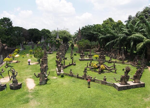 https://mdw-travel-data-us-east-1.s3.amazonaws.com/img/country/Laos/Buddha-Park-Xieng-Khuan/img_01.jpg