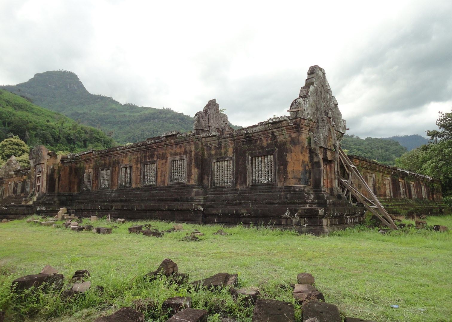 https://mdw-travel-data-us-east-1.s3.amazonaws.com/img/country/Laos/Champasak-Provincial-Museum/img_01.jpg