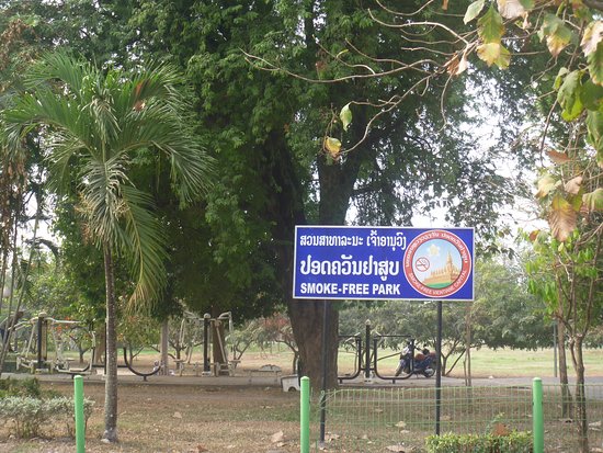 https://mdw-travel-data-us-east-1.s3.amazonaws.com/img/country/Laos/Chao-Anouvong-Park/img_01.jpg