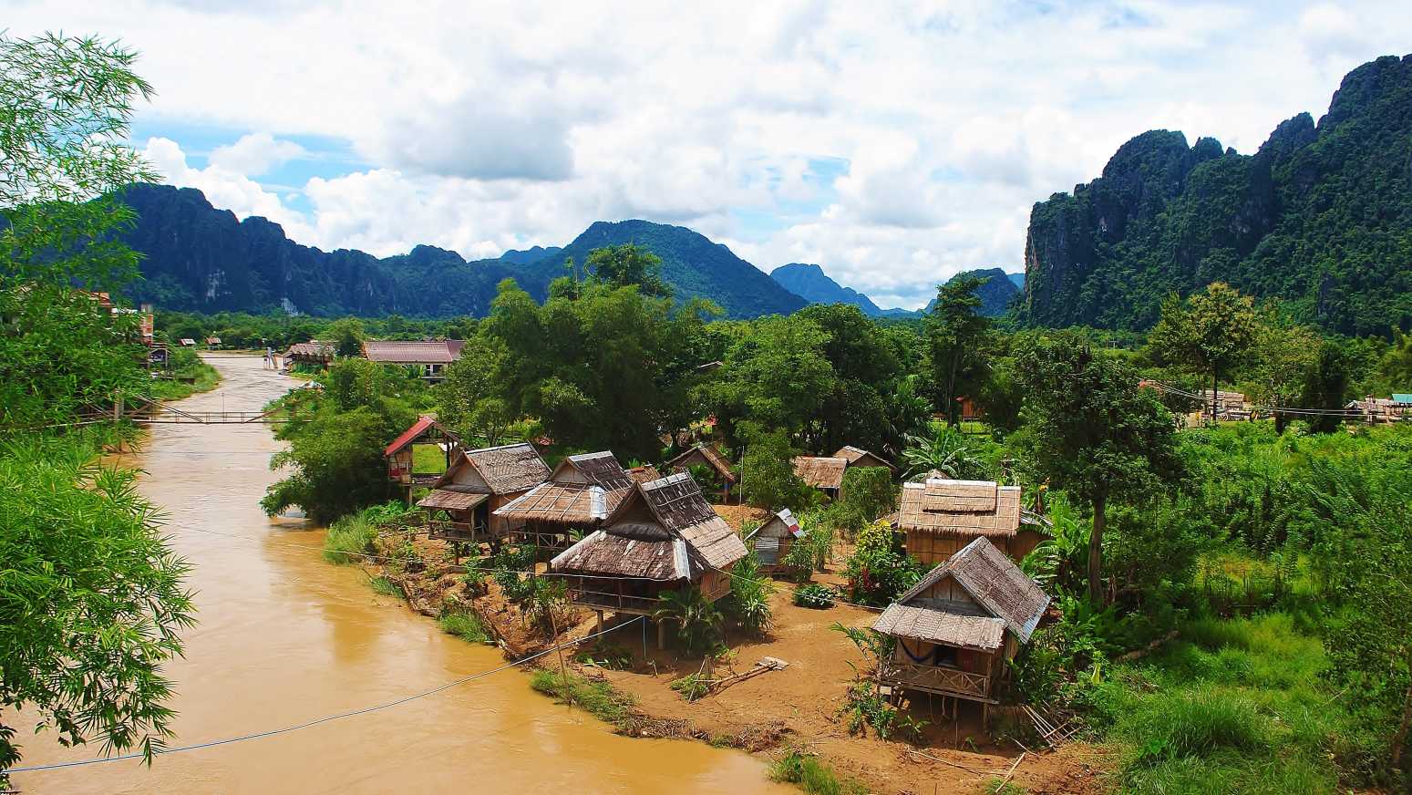 https://mdw-travel-data-us-east-1.s3.amazonaws.com/img/country/Laos/Collective-School-Drawing/img_02.jpg