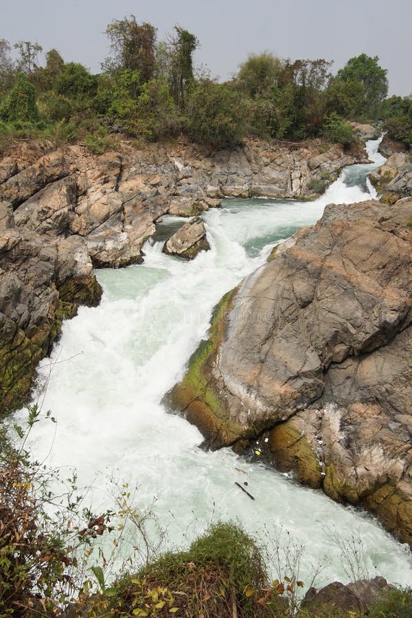 https://mdw-travel-data-us-east-1.s3.amazonaws.com/img/country/Laos/Don-Khone-Pier/img_00.jpg