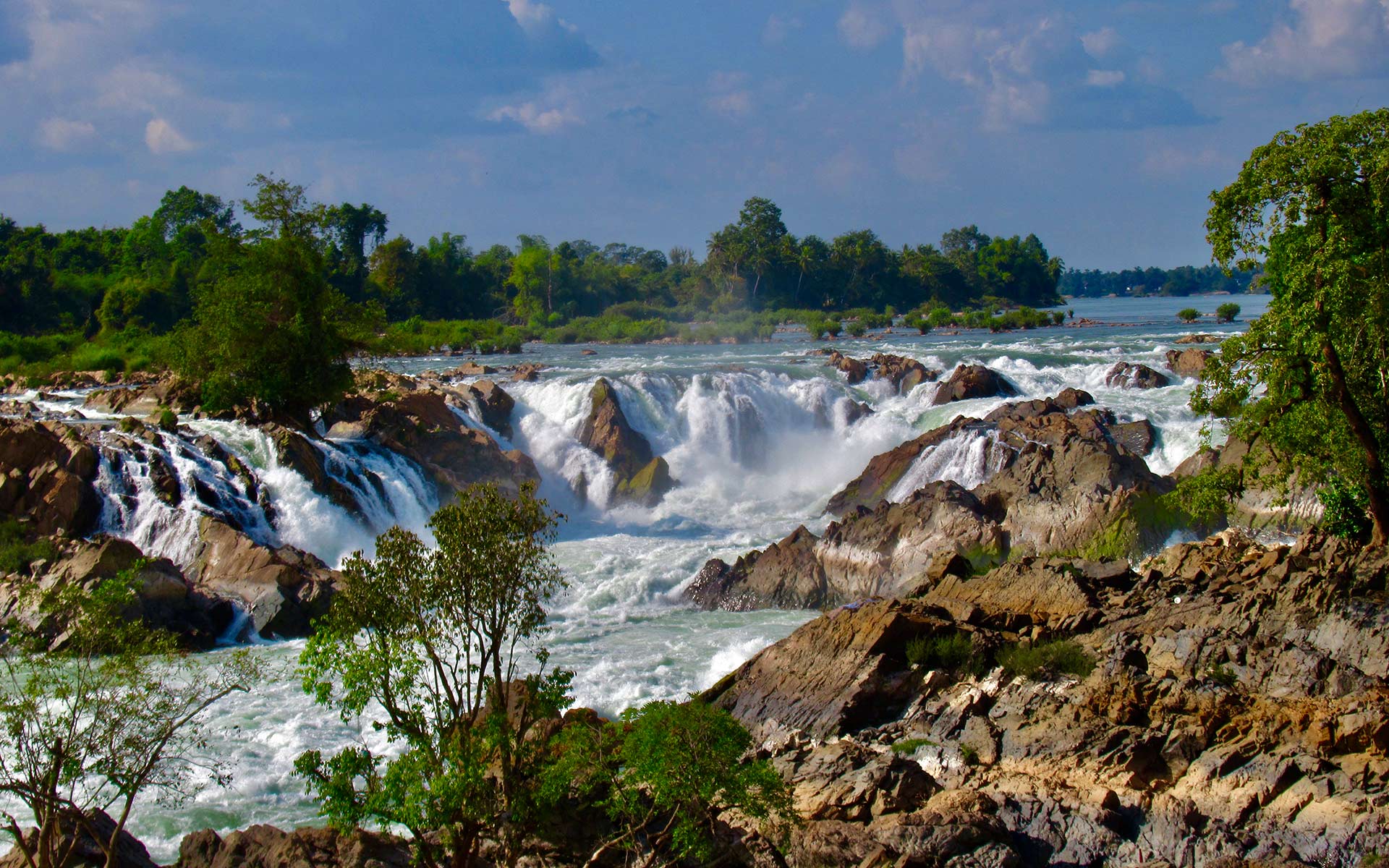 https://mdw-travel-data-us-east-1.s3.amazonaws.com/img/country/Laos/Fortification-of-Khone/img_01.jpg