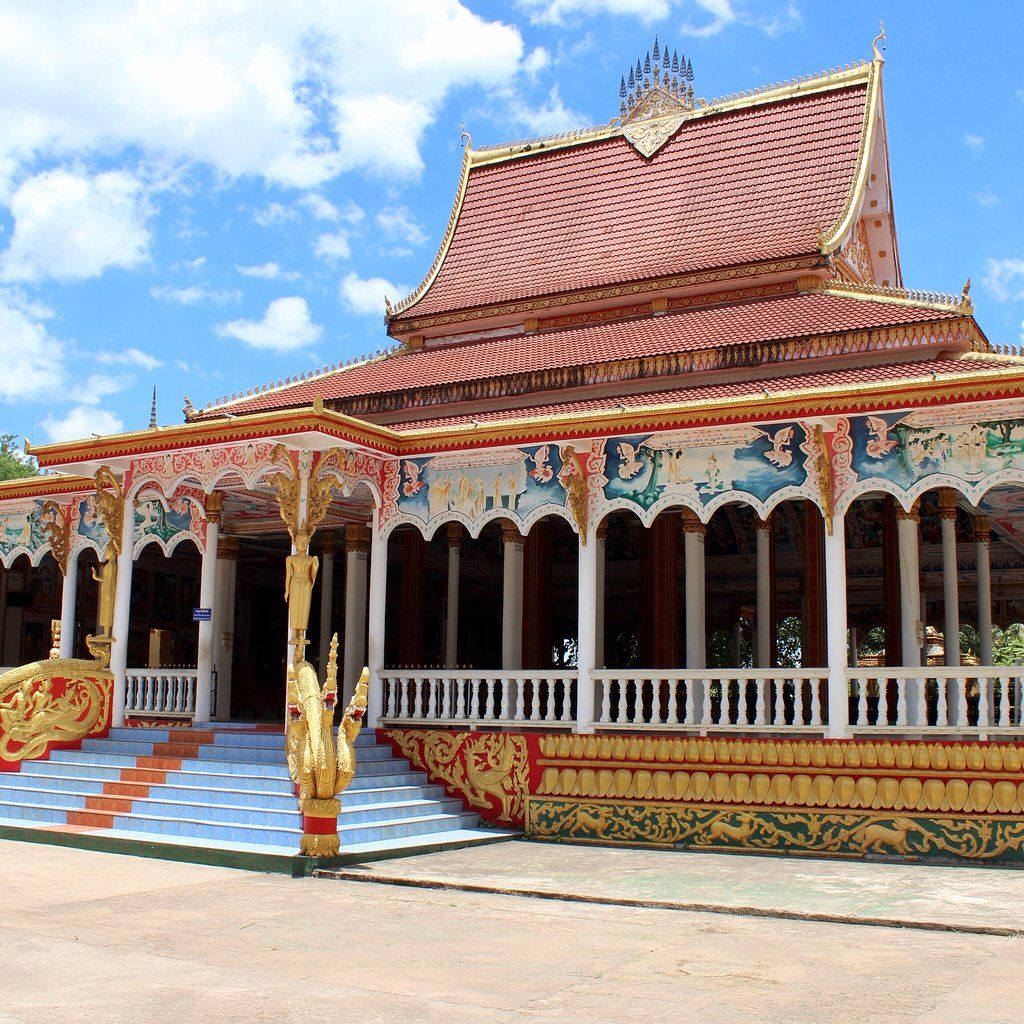 https://mdw-travel-data-us-east-1.s3.amazonaws.com/img/country/Laos/Great-Sacred-Stupa--Pha-That-Luang-/img_01.jpg