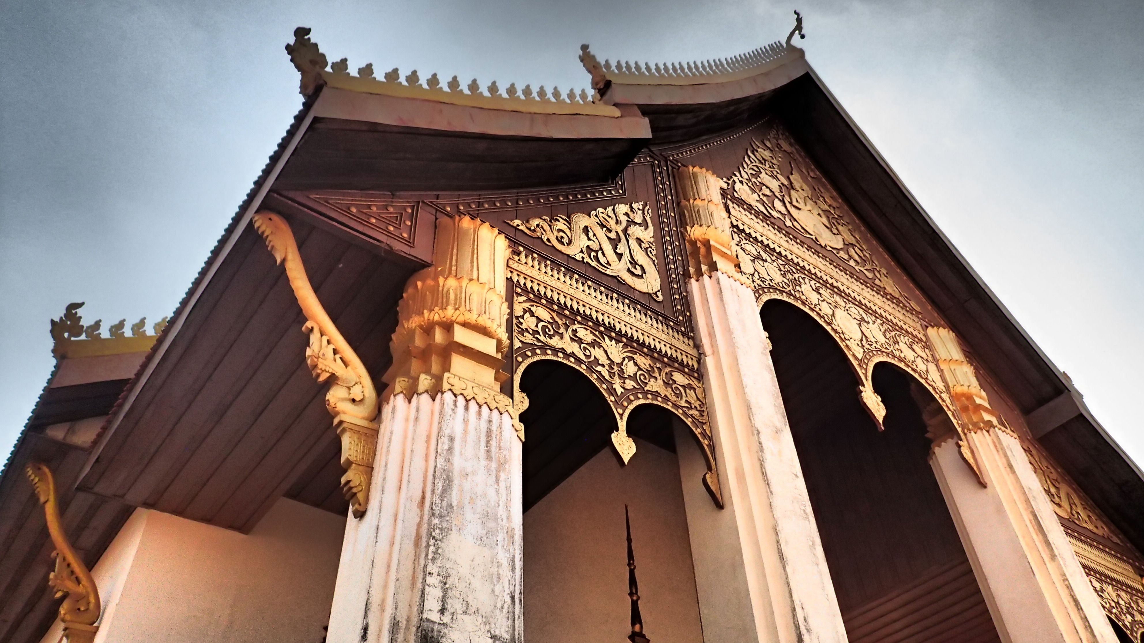 https://mdw-travel-data-us-east-1.s3.amazonaws.com/img/country/Laos/Great-Sacred-Stupa--Pha-That-Luang-/img_02.jpg