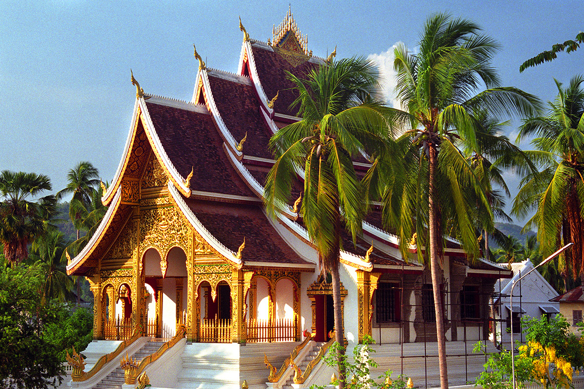 https://mdw-travel-data-us-east-1.s3.amazonaws.com/img/country/Laos/Haw-Pha-Bang/img_03.jpg