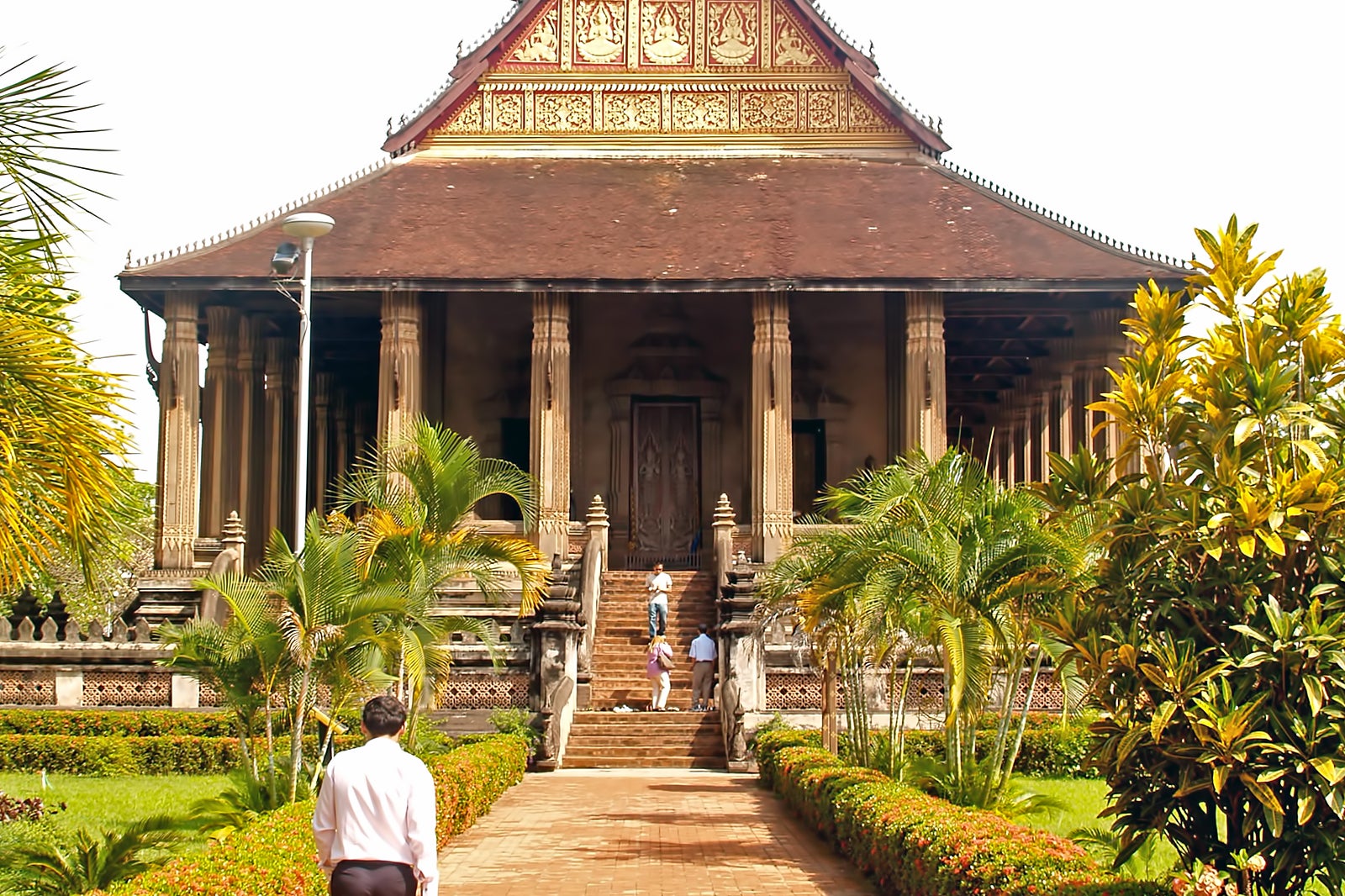 https://mdw-travel-data-us-east-1.s3.amazonaws.com/img/country/Laos/Haw-Phra-Kaew-Museum/img_01.jpg