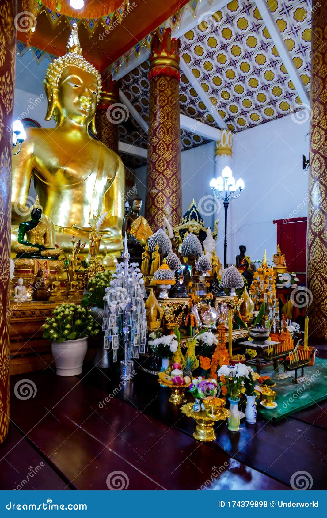 https://mdw-travel-data-us-east-1.s3.amazonaws.com/img/country/Laos/Inpeng-Temple/img_01.jpg