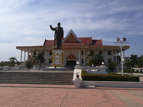 https://mdw-travel-data-us-east-1.s3.amazonaws.com/img/country/Laos/Kaysone-Phomvihane-Memorial-Museum/img_02.jpg