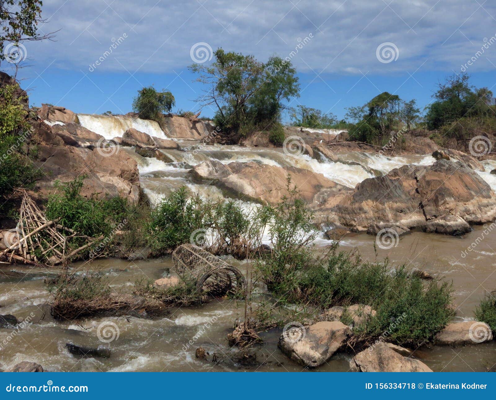 https://mdw-travel-data-us-east-1.s3.amazonaws.com/img/country/Laos/Khon-Pa-Soi-Waterfall/img_01.jpg