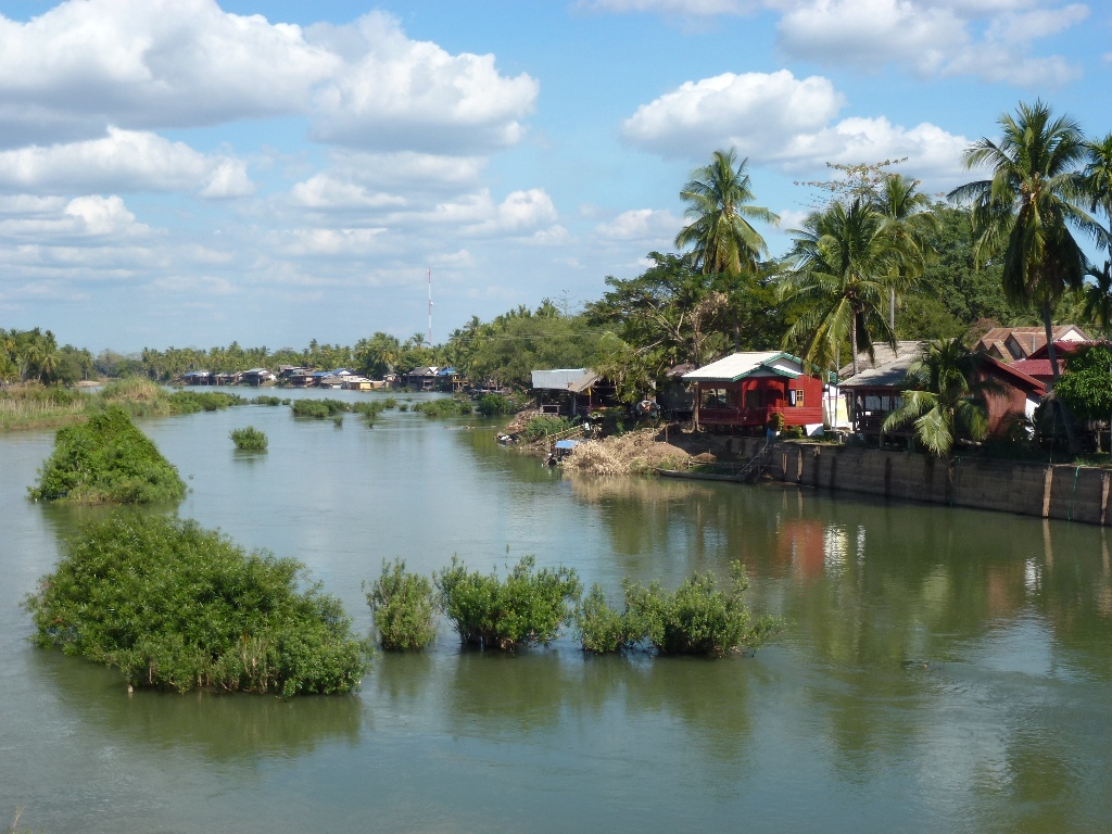 https://mdw-travel-data-us-east-1.s3.amazonaws.com/img/country/Laos/Khone-Island/img_03.jpg
