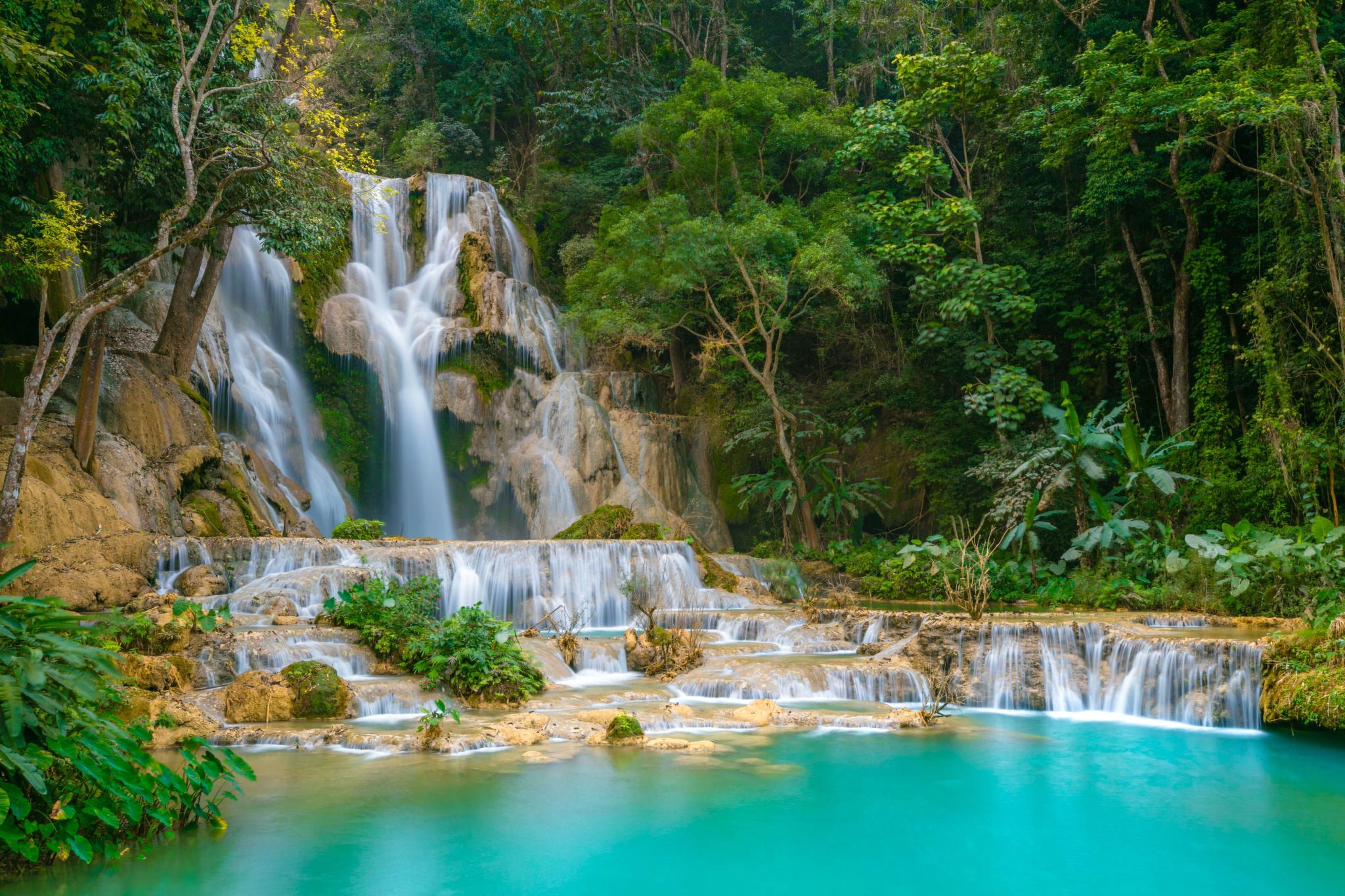 https://mdw-travel-data-us-east-1.s3.amazonaws.com/img/country/Laos/Kuang-Si-Falls/img_01.jpg