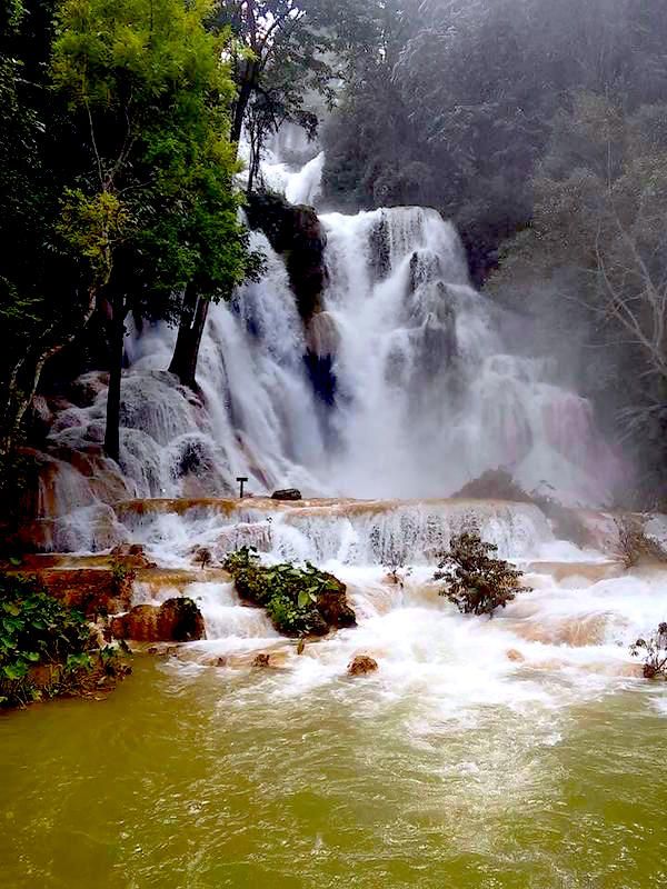 https://mdw-travel-data-us-east-1.s3.amazonaws.com/img/country/Laos/Kuang-Si-Waterfalls/img_01.jpg