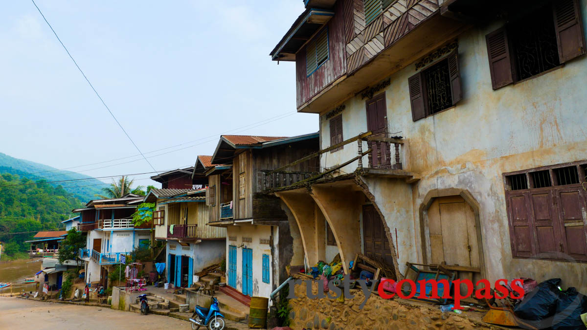 https://mdw-travel-data-us-east-1.s3.amazonaws.com/img/country/Laos/Muang-Phu-Khua/img_03.jpg