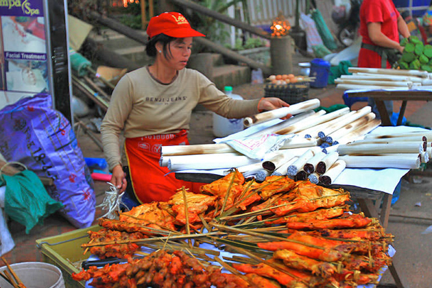 https://mdw-travel-data-us-east-1.s3.amazonaws.com/img/country/Laos/Muangsing-Night-Market/img_00.jpg