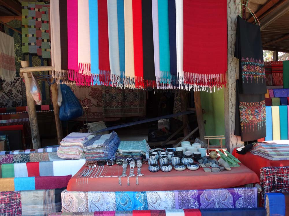 https://mdw-travel-data-us-east-1.s3.amazonaws.com/img/country/Laos/Mulberry-Farm-Tour/img_02.jpg