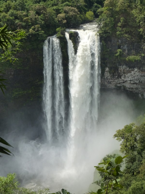 https://mdw-travel-data-us-east-1.s3.amazonaws.com/img/country/Laos/Nakok-Waterfall/img_01.jpg