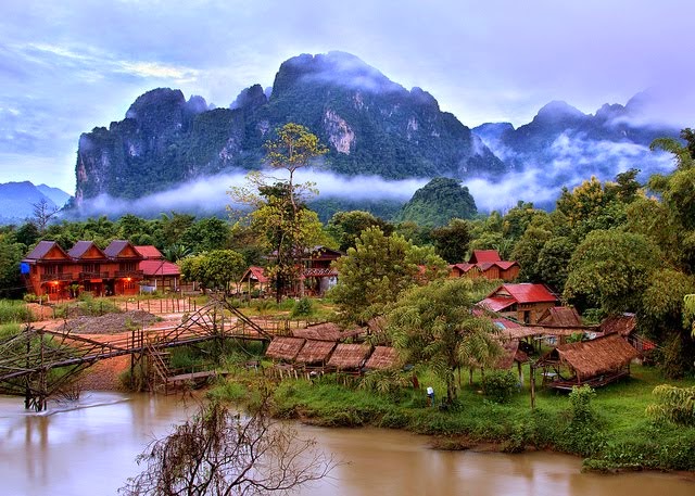 https://mdw-travel-data-us-east-1.s3.amazonaws.com/img/country/Laos/Nam-Chiang-Village/img_00.jpg