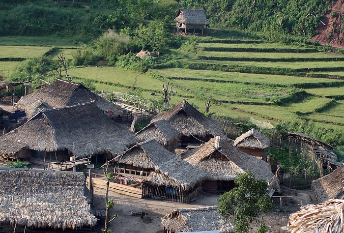 https://mdw-travel-data-us-east-1.s3.amazonaws.com/img/country/Laos/Nam-Dee-village/img_01.jpg