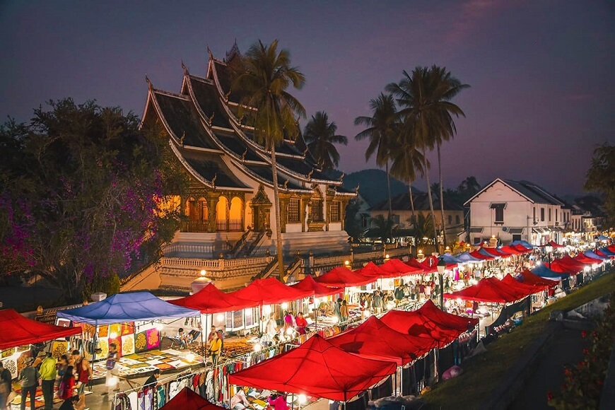 https://mdw-travel-data-us-east-1.s3.amazonaws.com/img/country/Laos/Night-Market/img_05.jpg