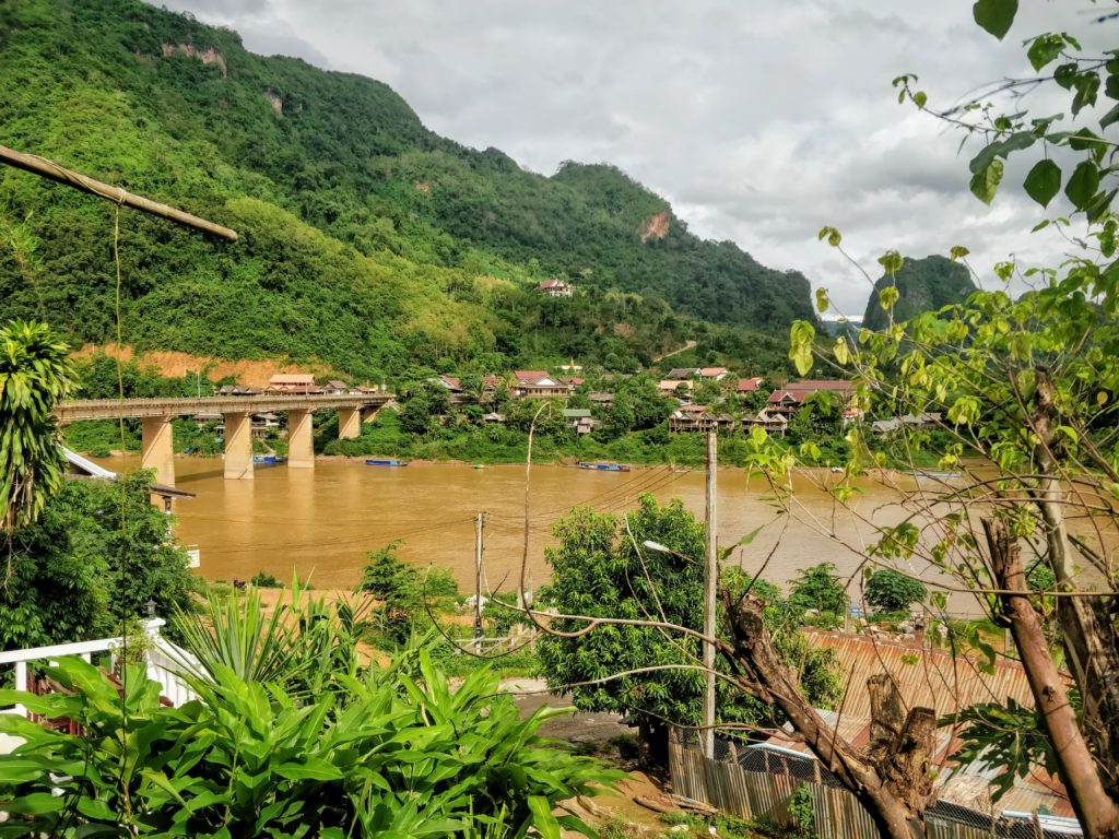 https://mdw-travel-data-us-east-1.s3.amazonaws.com/img/country/Laos/Nong-Khiaw-Bridge/img_02.jpg