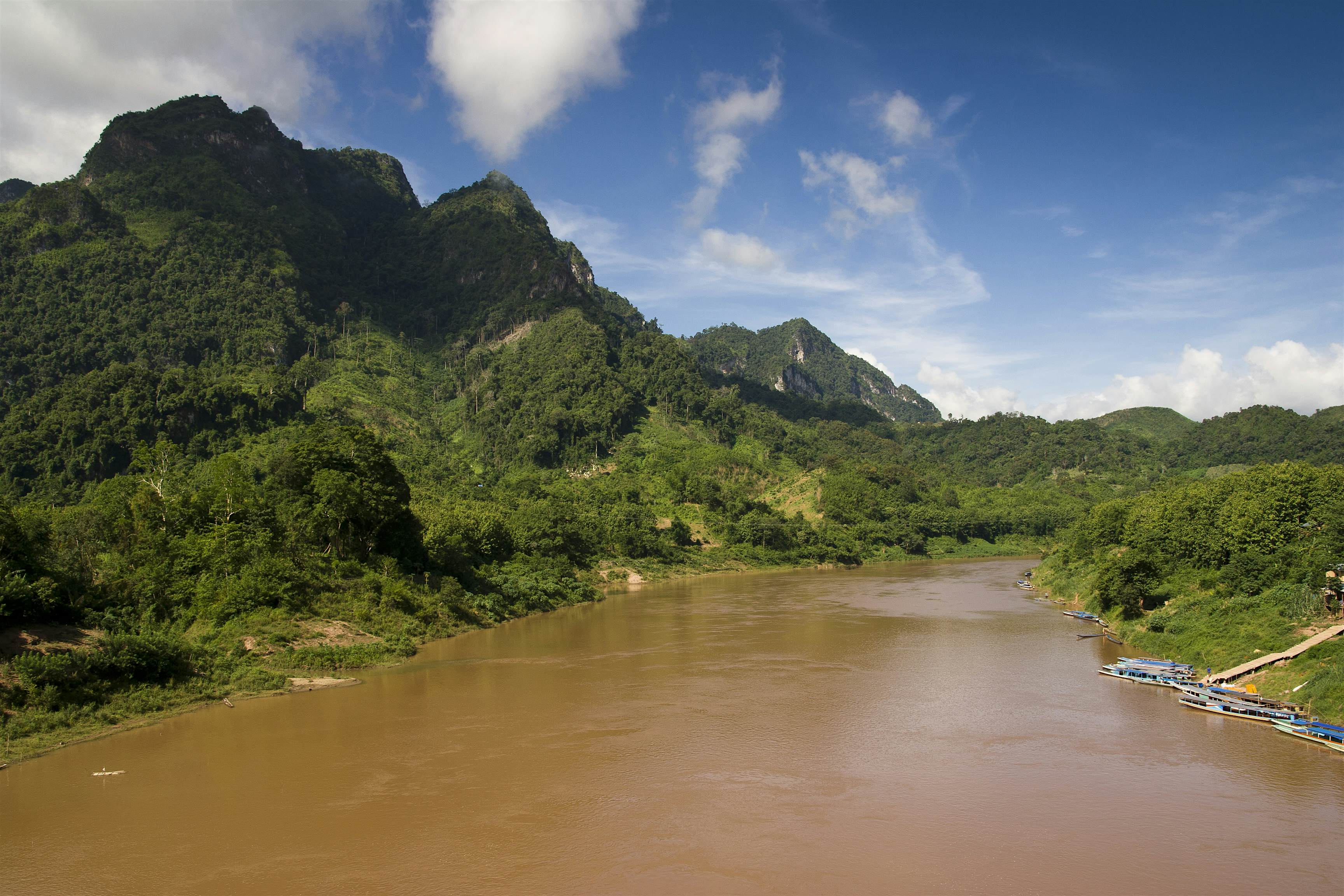 https://mdw-travel-data-us-east-1.s3.amazonaws.com/img/country/Laos/Nong-Khiaw-Riverside-Walk/img_03.jpg