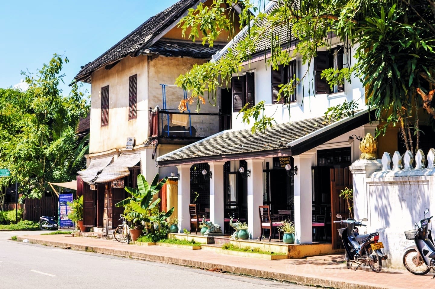 https://mdw-travel-data-us-east-1.s3.amazonaws.com/img/country/Laos/Old-Quarter/img_01.jpg