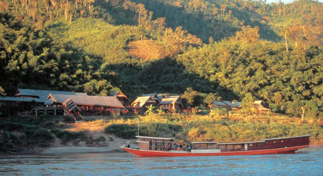 https://mdw-travel-data-us-east-1.s3.amazonaws.com/img/country/Laos/Pakbeng/img_03.jpg