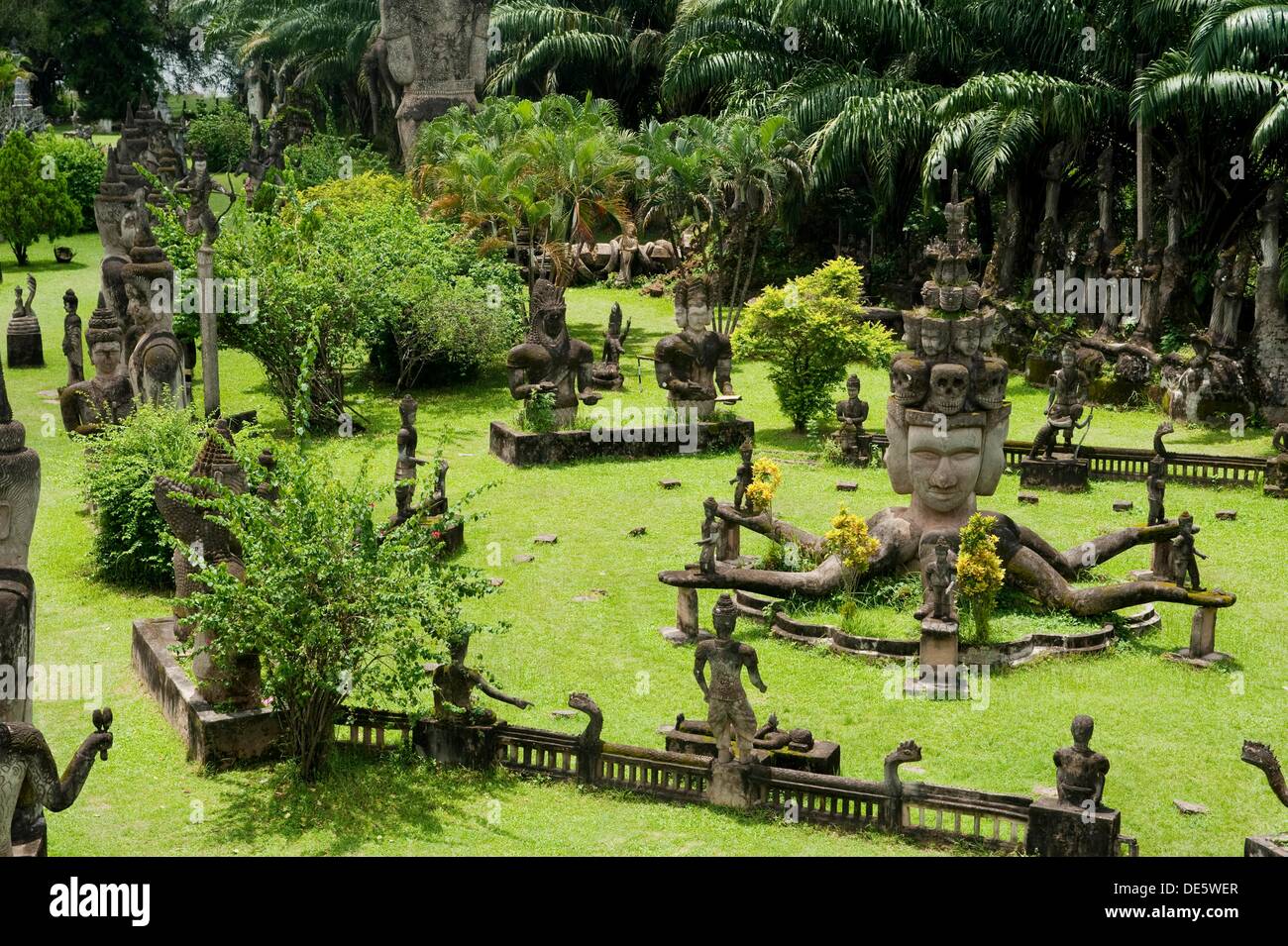 https://mdw-travel-data-us-east-1.s3.amazonaws.com/img/country/Laos/Park-Houey-Teuang/img_01.jpg