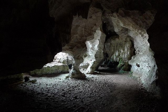 https://mdw-travel-data-us-east-1.s3.amazonaws.com/img/country/Laos/Pathet-Lao-Caves/img_01.jpg