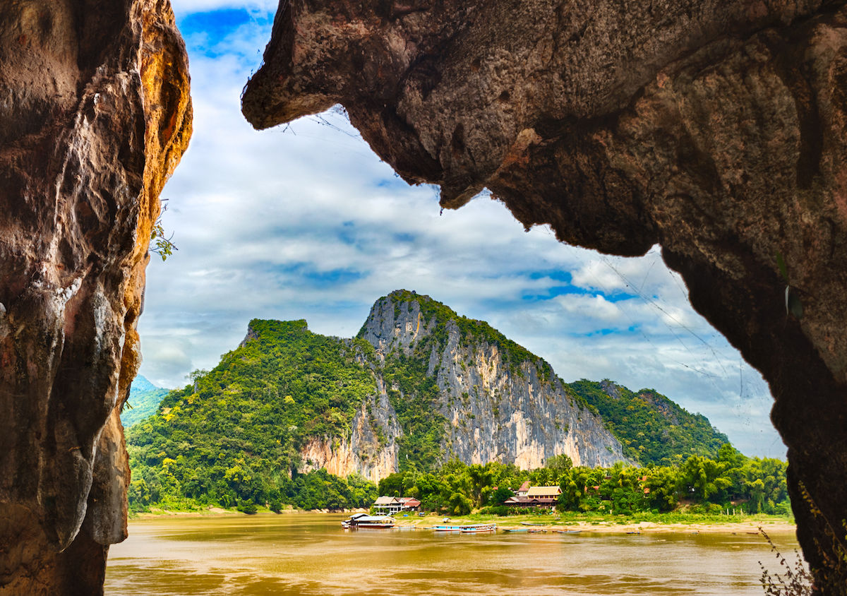https://mdw-travel-data-us-east-1.s3.amazonaws.com/img/country/Laos/Pha-Thot-Caves/img_00.jpg