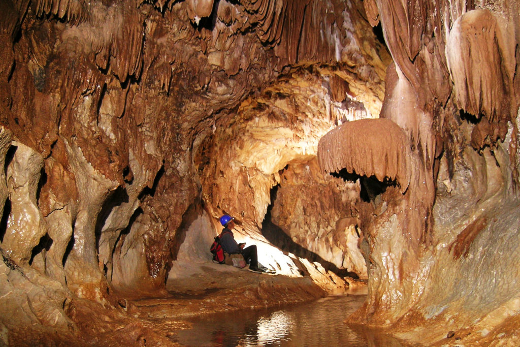 https://mdw-travel-data-us-east-1.s3.amazonaws.com/img/country/Laos/Phou-Iu-Travel-&-Ecotourism/img_04.jpg