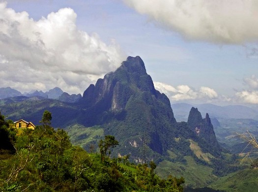 https://mdw-travel-data-us-east-1.s3.amazonaws.com/img/country/Laos/Phou-Xavan-Mountain/img_03.jpg