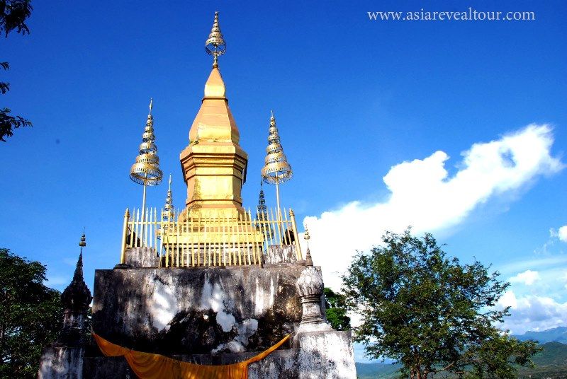 https://mdw-travel-data-us-east-1.s3.amazonaws.com/img/country/Laos/Phousi-Hill/img_02.jpg