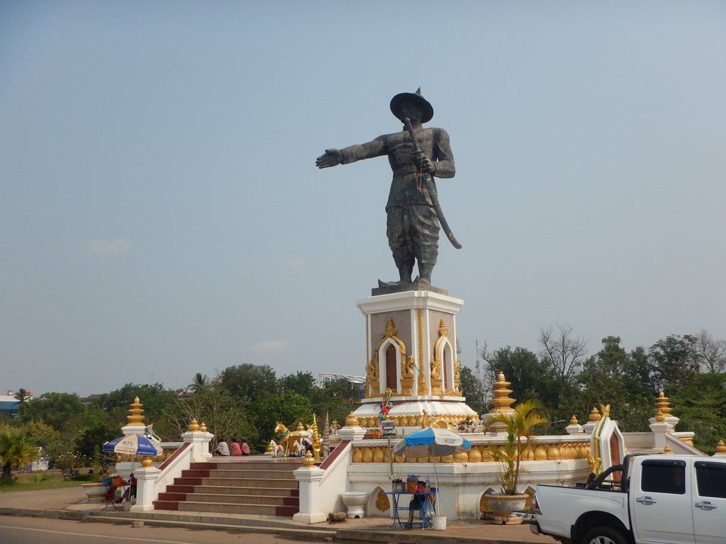 https://mdw-travel-data-us-east-1.s3.amazonaws.com/img/country/Laos/Riverside-Park/img_02.jpg